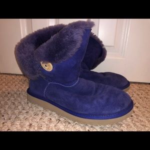 Purple uggs w button